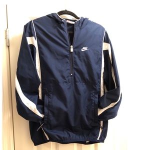 Size small nike windbreaker